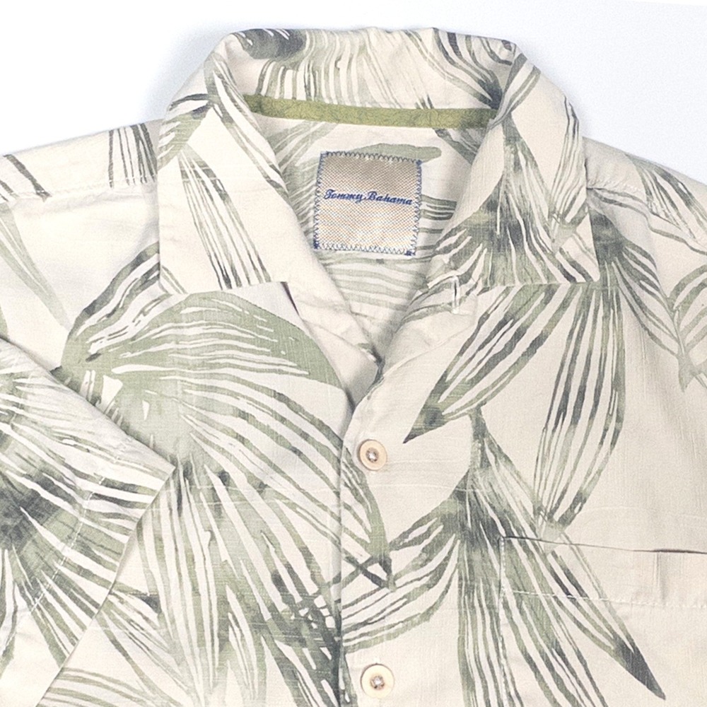 Tommy Bahama 100% Silk Button Up Camp‎ Shirt Palm Print Short Sleeve Medium